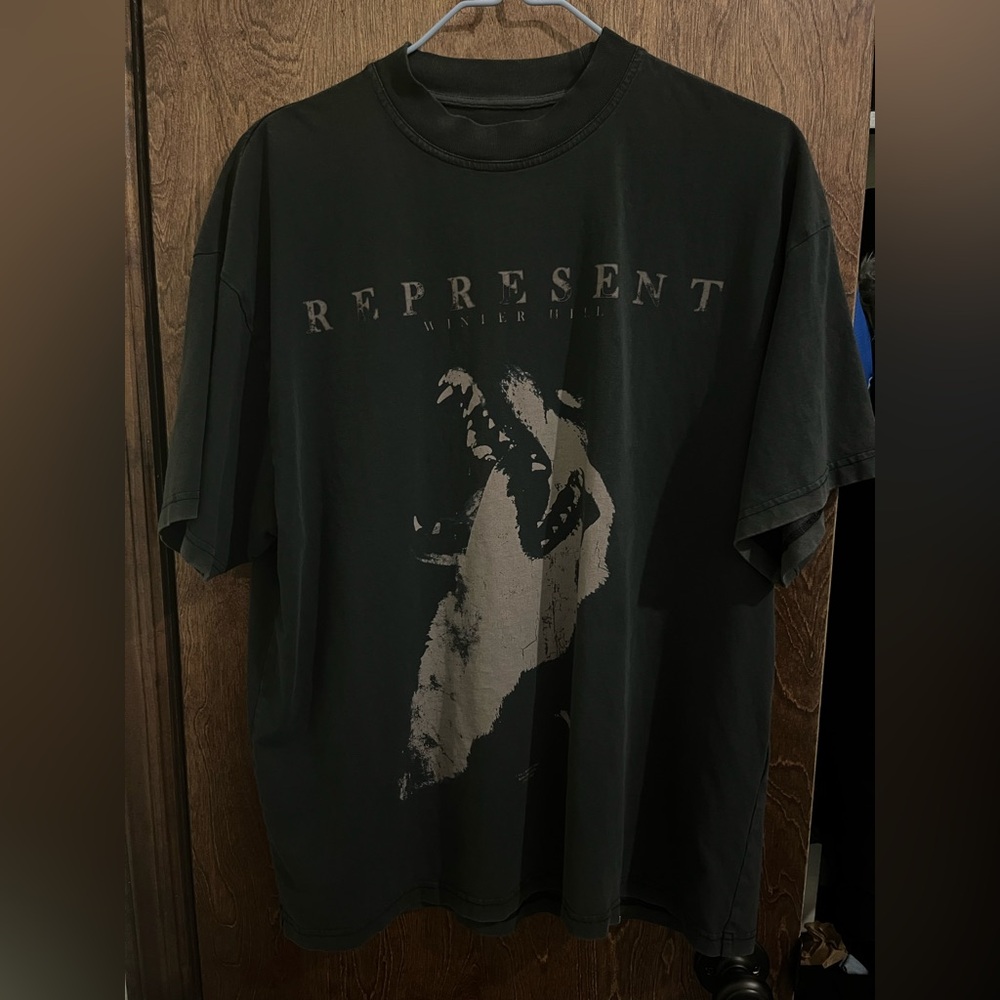 Represent Clothing Sample T-Shirt size M